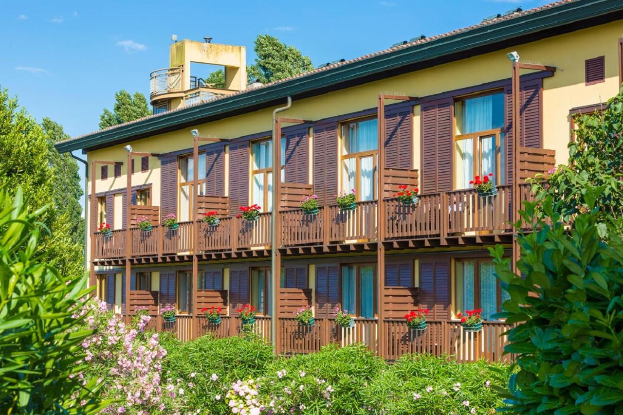 Hotel Golf Inn Lignano Sabbiadoro Extérieur photo